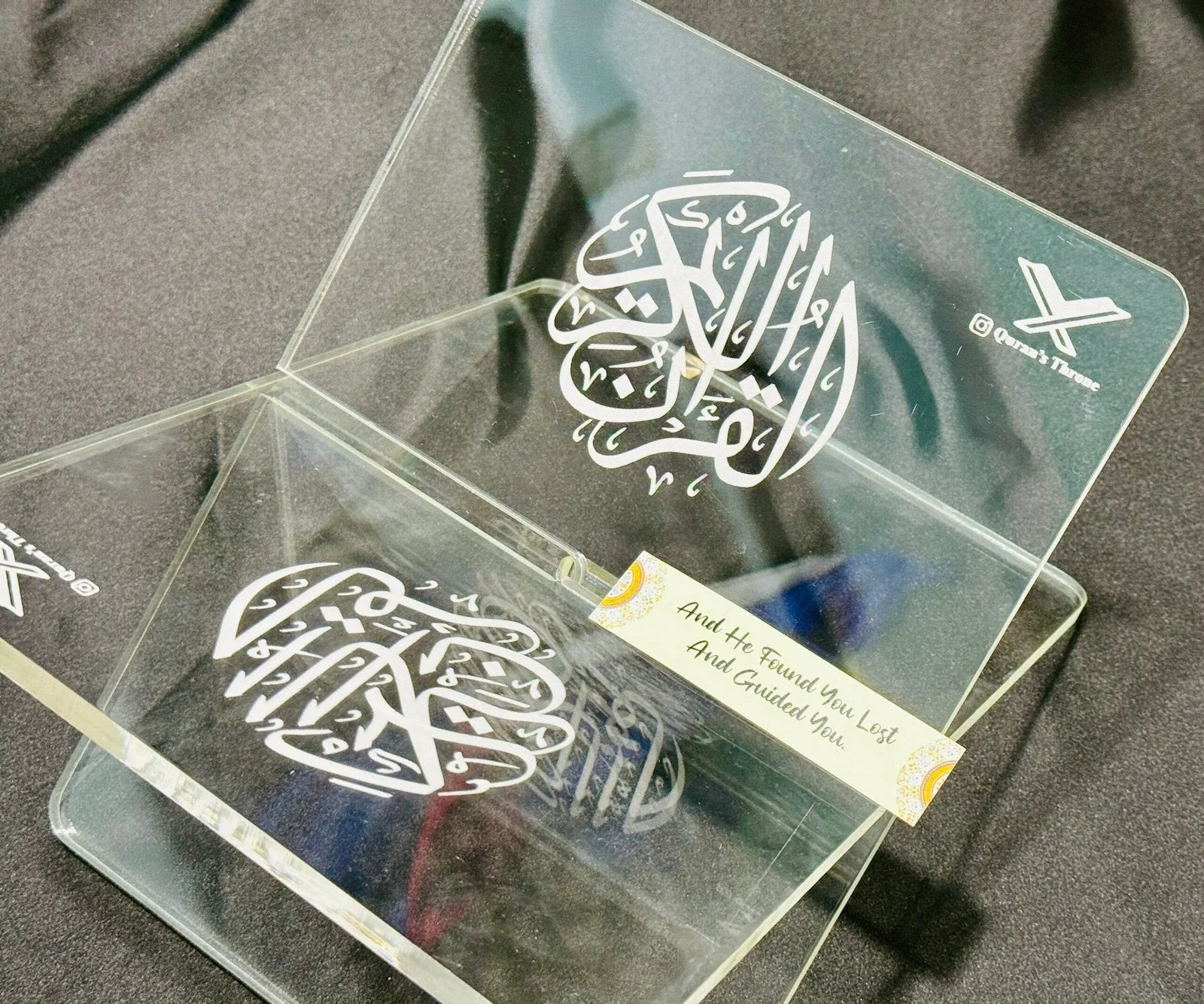 حامل مصحف أكريليك - Image 3